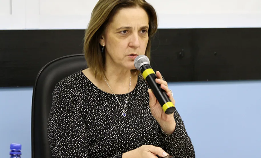 Governo do Paraná anuncia plataforma de pesquisa desenvolvida pela Celepar envolvendo UFPR e universidades italianas A Secretária da Justiça do Paraná, Maria Tereza Uille Gomes, durante a videoconferência realizada na Celepar.