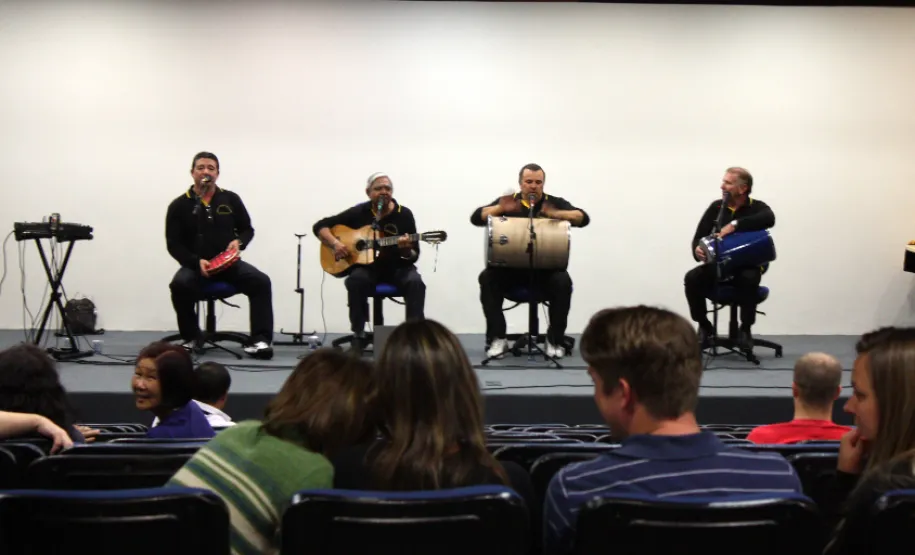 Apresentação da Banda Bandalheira