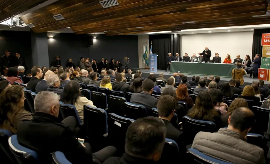 Paraná e OCDE planejam crescimento mais sustentável